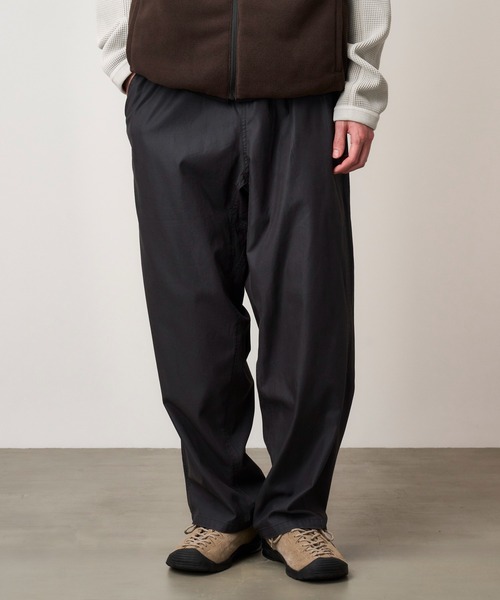 Gramicci（グラミチ）の「SWELL PANT｜スウェルパンツ（その他パンツ・メンズ・ストーン/ブラウン系/ブラック系その他/ライム・XS/M/L/XL/XXL/S）」の2枚目の写真