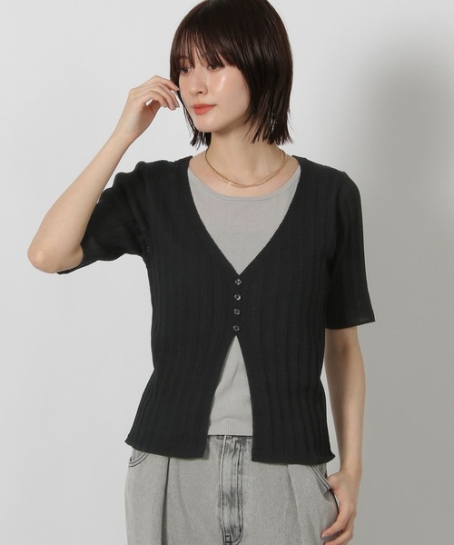 LAKOLE（ラコレ）の「レイヤー風ニットプルオーバー半袖 / 593468（ニット/セーター・レディース・ブラック/グレー/イエロー・FREE）」の4枚目の写真