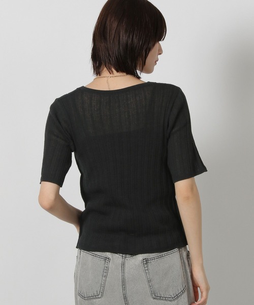 LAKOLE（ラコレ）の「レイヤー風ニットプルオーバー半袖 / 593468（ニット/セーター・レディース・ブラック/グレー/イエロー・FREE）」の6枚目の写真