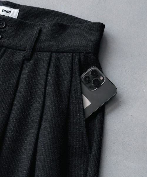 SINSS（シンス）の「Tweed three tuck wide slacks / ツイード3タックワイドスラックス（スラックス・メンズ・ブラウン/チャコール・X-LARGE/LARGE/MEDIUM/SMALL/X-SMALL）」の11枚目の写真