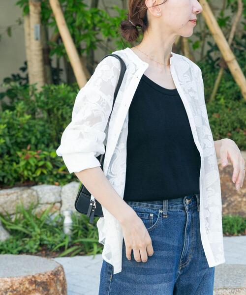 ITEMS URBANRESEARCH（アイテムズ アーバンリサーチ）の「ペイズリーレースバンドカラーシャツ（シャツ/ブラウス・レディース・ホワイト/ブラウン・FREE）」の3枚目の写真