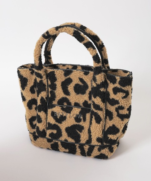 BAYFLOW（ベイフロー）の「[500mlのペットボトルも入る]レオパードボアロゴトートM（トートバッグ・レディース・ライトベージュ/ブラウン・FREE）」の4枚目の写真