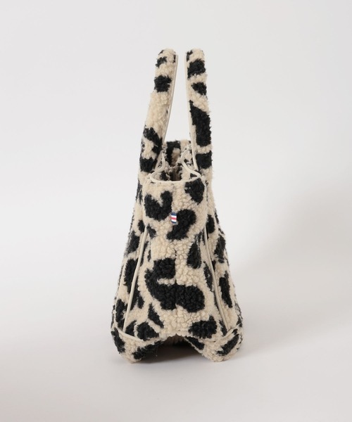 BAYFLOW（ベイフロー）の「[500mlのペットボトルも入る]レオパードボアロゴトートM（トートバッグ・レディース・ライトベージュ/ブラウン・FREE）」の7枚目の写真