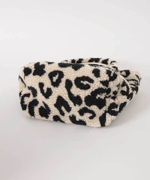 500mlのペットボトルも入る]レオパードボアロゴトートM（トートバッグ