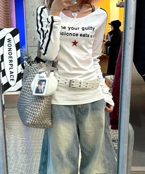 SHEENA(シーナ)の「ワイドネックラインスリーブロゴロンT(Tシャツ/カットソー・レディース・ホワイト・M)」の12枚目の写真