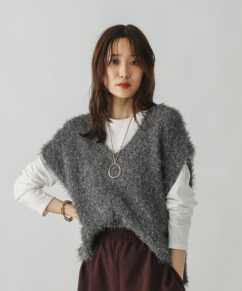 GLOBAL WORK（グローバルワーク）の「サラサラシャギーベスト/長袖T/581160（ベスト・レディース・モカ/アイボリー/チャコールグレー・SHORT/REGULAR）」の6枚目の写真