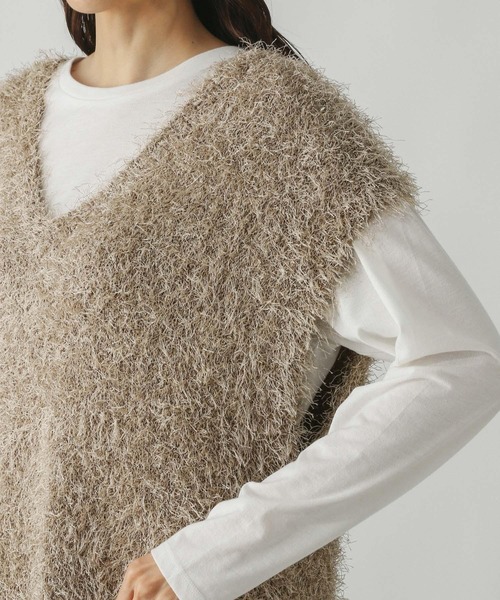 GLOBAL WORK（グローバルワーク）の「サラサラシャギーベスト/長袖T/581160（ベスト・レディース・モカ/アイボリー/チャコールグレー・SHORT/REGULAR）」の14枚目の写真