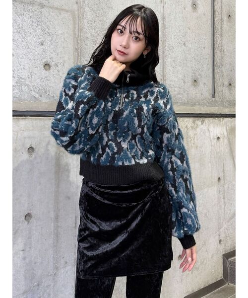 MURUA（ムルーア）の「マルチヤーンハーフジップニット（ニット/セーター・レディース・ブラウン/ブルー/ブラック・FREE）」の11枚目の写真