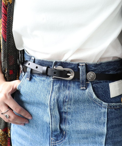 Three Four Time（ｽﾘｰﾌｫｰﾀｲﾑ）の「コンチョパーツベルト（ベルト・レディース・ブラック/ブラウン・FREE）」の2枚目の写真