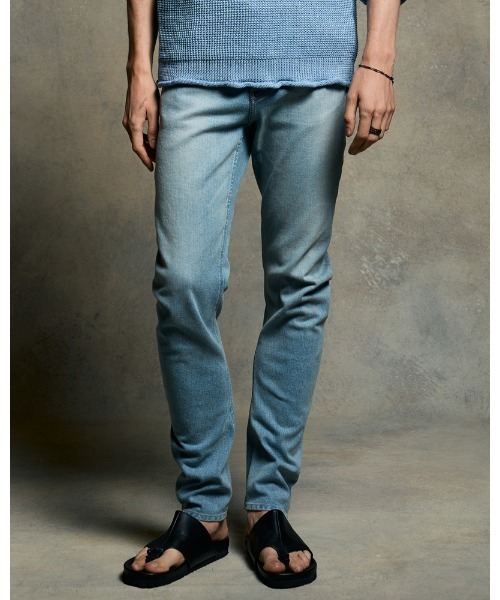 wjk(ダヴルジェイケイ)の「slim banana denim(デニムパンツ・メンズ・ブルー系その他/ライトグレー/ライトブルー・SMALL/MEDIUM/LARGE/X-LARGE)」の2枚目の写真