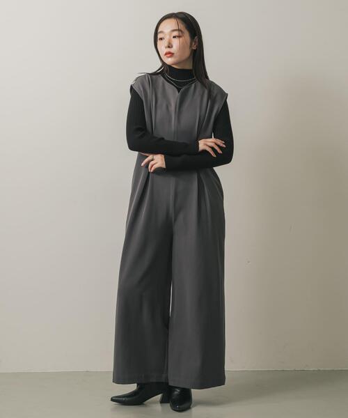 SENSE OF PLACE by URBAN RESEARCH（センスオブプレイスバイアーバンリサーチ）の「ウエストタックハートネックロンパース（サロペット/オーバーオール・レディース・ブラック/チャコールグレー・SMALL/MEDIUM）」の9枚目の写真