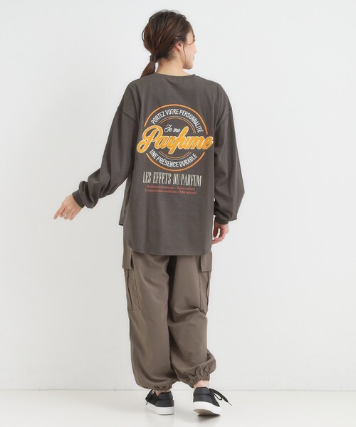 SHOO・LA・RUE(シューラルー)の「大人のカジュアルスタイルに グラフィックアソート BIGロンT【CIRCRIC】(Tシャツ/カットソー・レディース・ブラック系2/ホワイト系1/チャコールグレー/ピンク系・00)」の14枚目の写真