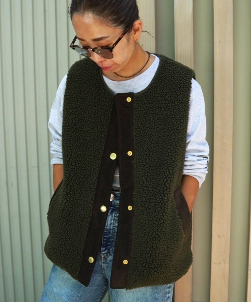 Barbour(バブアー)の「BARBOUR (バブアー) Dulsie ボア ライナー ベスト/LLI0016(ベスト・レディース・ブラック/オリーブ系・10)」の10枚目の写真