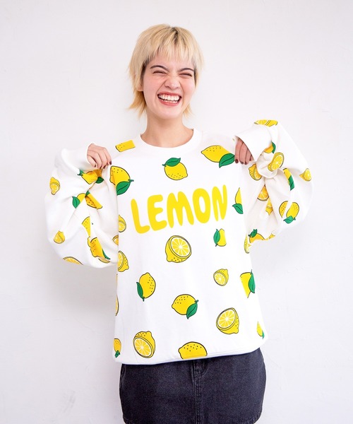 PUNYUS（プニュズ）の「【新サイズ】フード総柄スウェット（LEMON・NINJIN・EDAMAME）（スウェット・レディース・イエロー/オレンジ/グリーン・1/2/3/4/5）」の2枚目の写真