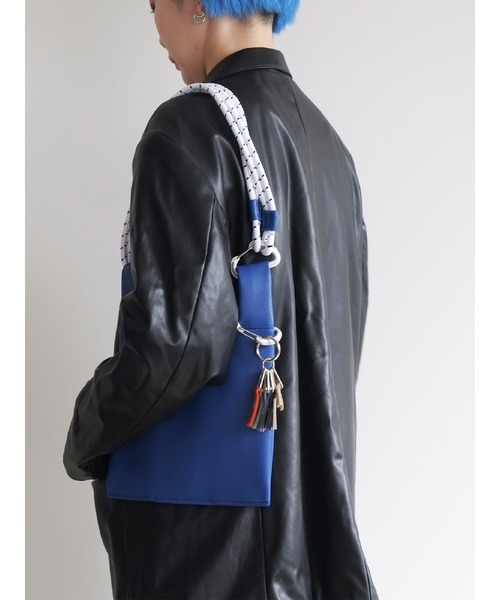 cheek(BAG)(チーク)の「【cheek】code 2way shoulder(ショルダーバッグ・レディース・アイボリー/ブラック/ブルー/グリーン・FREE)」の16枚目の写真
