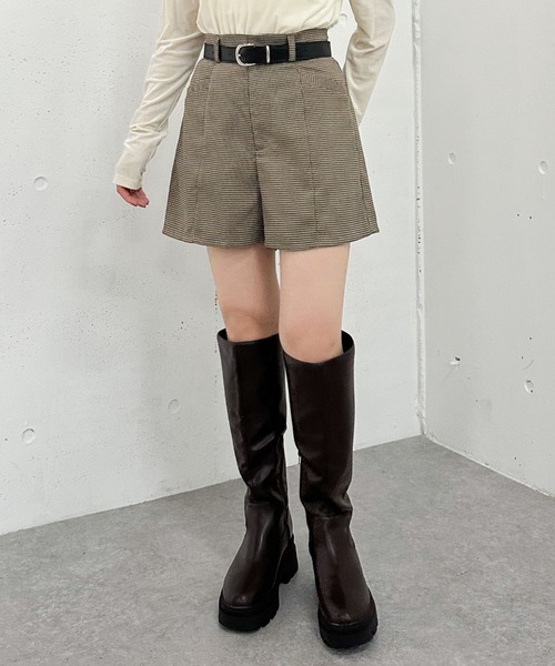 archives（アルシーヴ）の「【ＳＥＴＵＰ対応】ベルト付切替ショートパンツ（その他パンツ・レディース・グレー/ブラック/ブラウン/モカ・MEDIUM）」の4枚目の写真