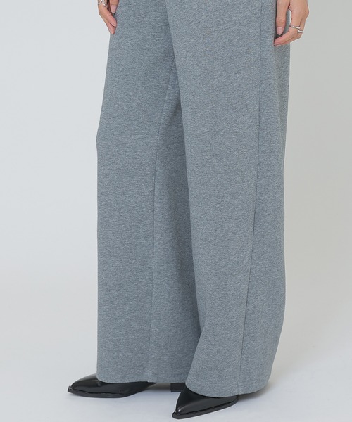 SUWDEE(スーディー)の「basic sweat wide pants(スウェットパンツ・レディース・アイボリー/グレー/ネイビー・FREE)」の12枚目の写真