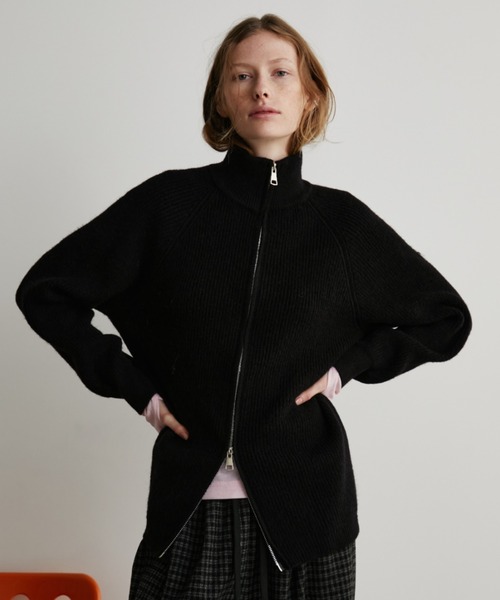 Auntie Rosa Holiday（アンティローザホリデー）の「ダブルジップスタンドニットカーディガン（カーディガン/ボレロ・レディース・グレー/ブラック/アイボリー・FREE）」の13枚目の写真