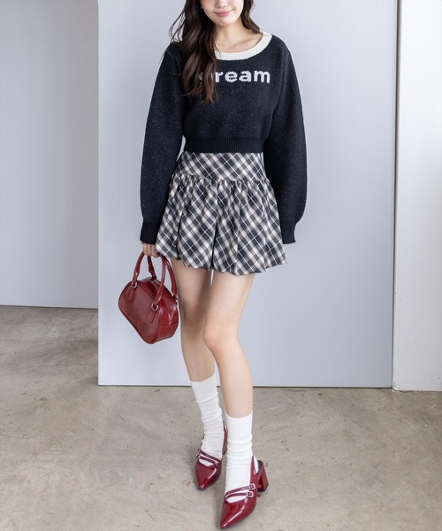 clear（クリア）の「ストーンロゴジャガードクロップドニットトップス［韓国ファッション ガーリー カジュアル］（ニット/セーター・レディース・ブラック/グレー/ピンク・F）」の5枚目の写真