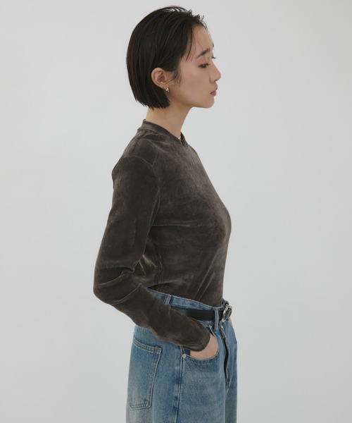 VION(ヴィオン)の「グロッシーベロアロングスリーブティー / Glossy Velour Long Sleeve TEE(Tシャツ/カットソー・レディース・チャコールグレー/ブラック・FREE)」の1枚目の写真