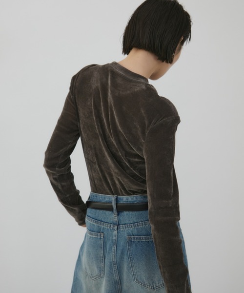 VION(ヴィオン)の「グロッシーベロアロングスリーブティー / Glossy Velour Long Sleeve TEE(Tシャツ/カットソー・レディース・チャコールグレー/ブラック・FREE)」の10枚目の写真