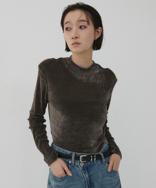 VION(ヴィオン)の「グロッシーベロアロングスリーブティー / Glossy Velour Long Sleeve TEE(Tシャツ/カットソー・レディース・チャコールグレー/ブラック・FREE)」の13枚目の写真