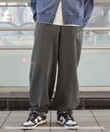 MLB（メジャーリーグベースボール）の「MLB/メジャーリーグベースボール 別注 ワッペン刺繍 ピグメント加工 ヴィンテージ ビッグシルエット 裏起毛 ワイドスウェットパンツ【セットアップ対応】（スウェットパンツ）」