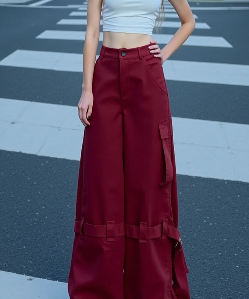 cammie(キャミー)の「レッグベルト付きカーゴパンツ(カーゴパンツ・レディース・ブラック/レッド・M/L)」の9枚目の写真