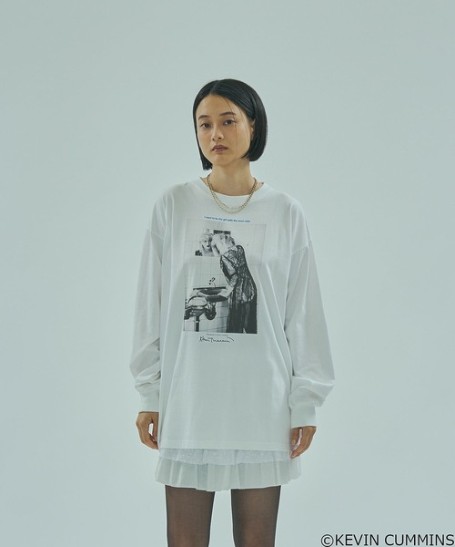 ROSE BUD(ローズバッド)の「(CREOLME)KEVIN CUMMINS PHOTO L/S TEE(Tシャツ/カットソー・レディース・ブラック/ホワイト・ONE SIZE)」の2枚目の写真