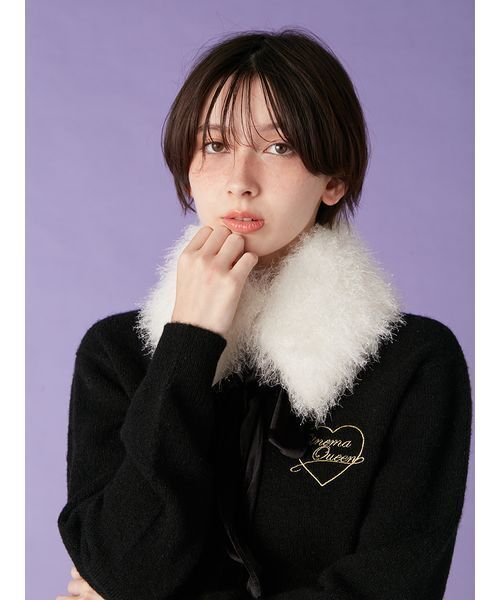 LILY BROWN（リリーブラウン）の「ベロアリボンティペット（付け襟・レディース・ホワイト/ブラック/グレイッシュベージュ・F）」の2枚目の写真