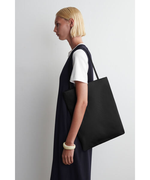 セール/ブランド古着】COS｜コスのバッグ（ブラック/黒色系・A4サイズ