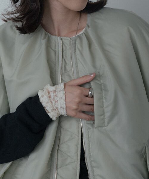 GALLEST（ギャレスト）の「【再入荷】MA－1ジレブルゾン（ブルゾン・レディース・オリーブ/ブラック/ライトグリーン・34/38）」の12枚目の写真