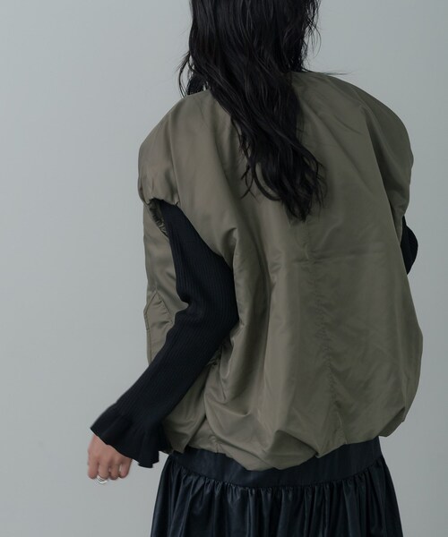 GALLEST（ギャレスト）の「【再入荷】MA－1ジレブルゾン（ブルゾン・レディース・オリーブ/ブラック/ライトグリーン・34/38）」の7枚目の写真