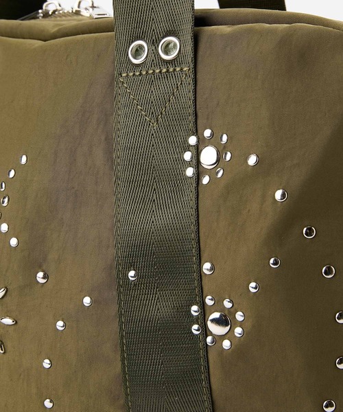 Casselini（キャセリーニ）の「Casselini(キャセリーニ)スタッズバッグ（トートバッグ・レディース・ブラック/カーキ・FREE）」の20枚目の写真