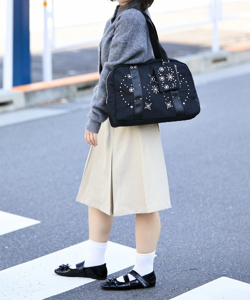 Casselini（キャセリーニ）の「Casselini(キャセリーニ)スタッズバッグ（トートバッグ・レディース・ブラック/カーキ・FREE）」の8枚目の写真