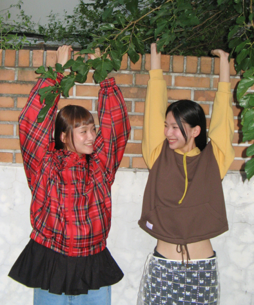 RONRON(ロンロン)の「BLOCKING HOODIE BROWN MUSTARD(パーカー・レディース・その他・FREE)」の5枚目の写真