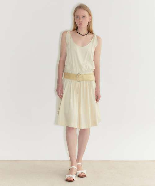 SINOON(シヌーン)の「Rabbit Tie Dress (Beige)(ワンピース・レディース・ベージュ・FREE)」の1枚目の写真