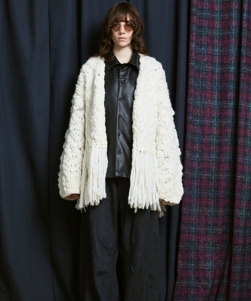 MAISON SPECIAL(メゾンスペシャル)の「《UNISEX》Volume Yarn Prime-Over Fringe Cardigan/ボリュームヤーンプライムオーバーフリンジカーディガン【MAISON SPECIAL/メゾンスペシャル】(カーディガン/ボレロ・メンズ・アイボリー/ブラック・FREE)」の4枚目の写真