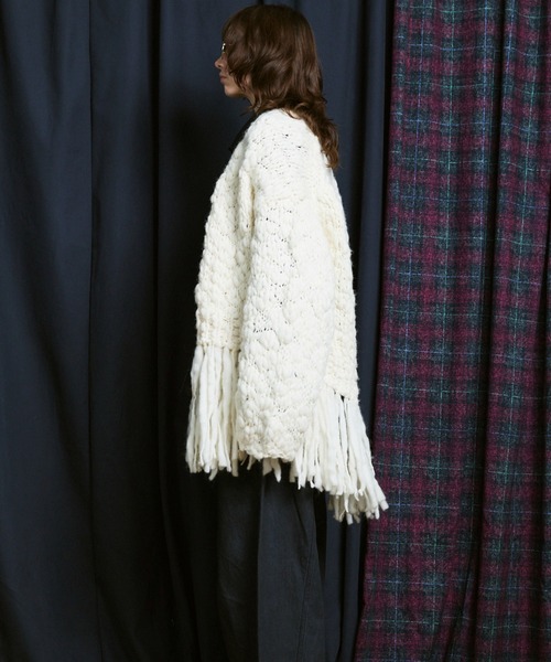MAISON SPECIAL(メゾンスペシャル)の「《UNISEX》Volume Yarn Prime-Over Fringe Cardigan/ボリュームヤーンプライムオーバーフリンジカーディガン【MAISON SPECIAL/メゾンスペシャル】(カーディガン/ボレロ・メンズ・アイボリー/ブラック・FREE)」の5枚目の写真