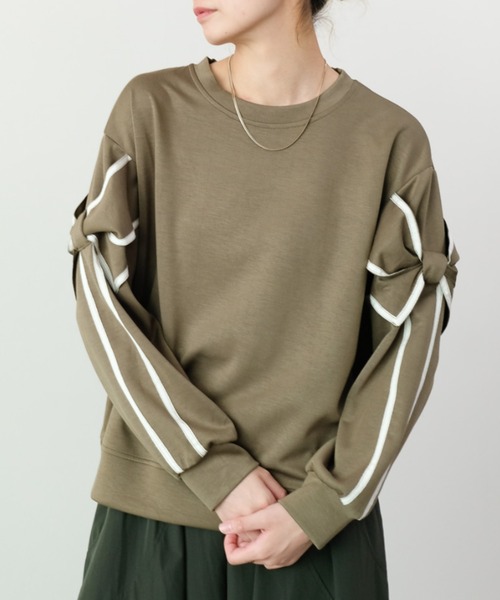 DOLLUPOOPS（ドールアップウップス）の「スリーブリボンステッチプルオーバー（スウェット・レディース・ブラック/ライトベージュ/カーキ・FREE）」の3枚目の写真