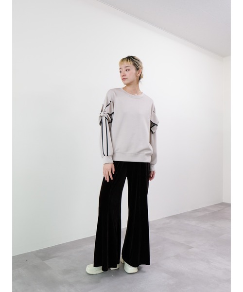 DOLLUPOOPS（ドールアップウップス）の「スリーブリボンステッチプルオーバー（スウェット・レディース・ブラック/ライトベージュ/カーキ・FREE）」の6枚目の写真