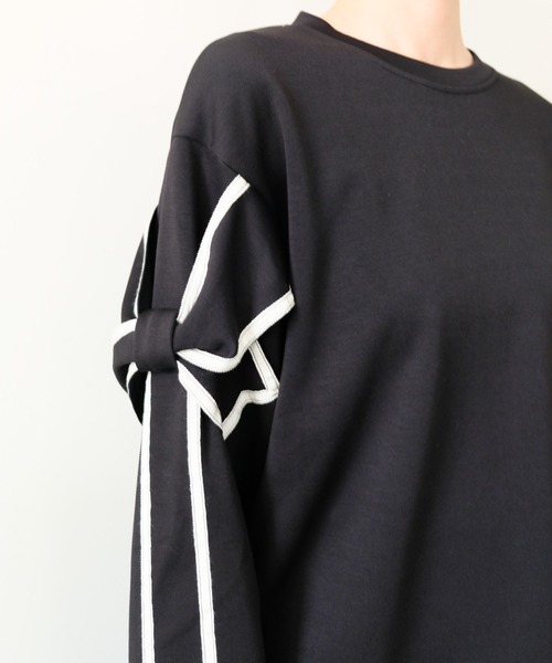 DOLLUPOOPS（ドールアップウップス）の「スリーブリボンステッチプルオーバー（スウェット・レディース・ブラック/ライトベージュ/カーキ・FREE）」の14枚目の写真