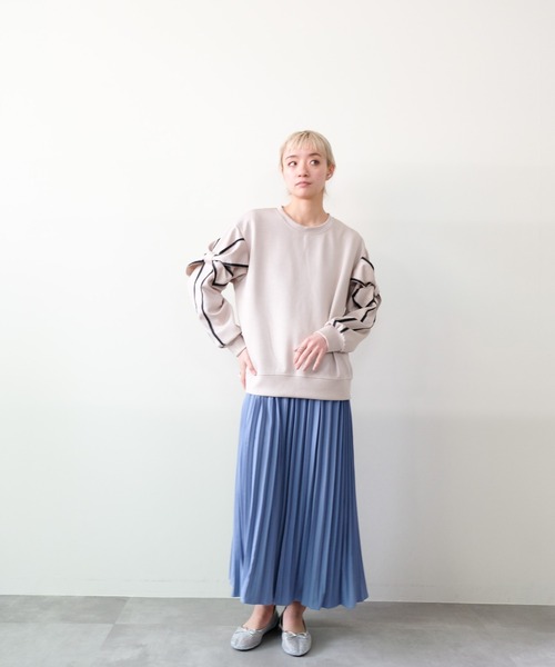 DOLLUPOOPS（ドールアップウップス）の「スリーブリボンステッチプルオーバー（スウェット・レディース・ブラック/ライトベージュ/カーキ・FREE）」の5枚目の写真