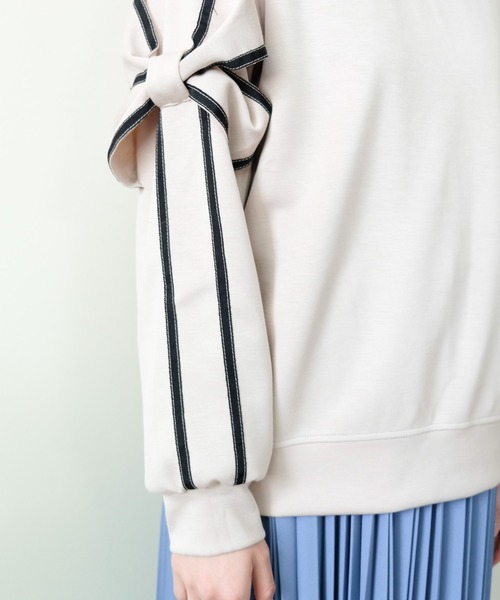 DOLLUPOOPS（ドールアップウップス）の「スリーブリボンステッチプルオーバー（スウェット・レディース・ブラック/ライトベージュ/カーキ・FREE）」の22枚目の写真