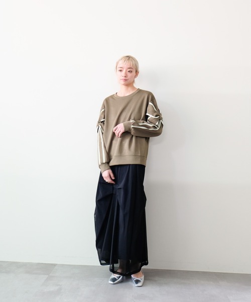 DOLLUPOOPS（ドールアップウップス）の「スリーブリボンステッチプルオーバー（スウェット・レディース・ブラック/ライトベージュ/カーキ・FREE）」の10枚目の写真