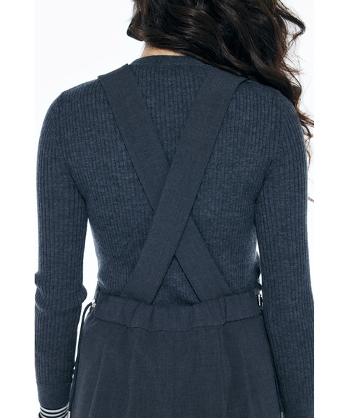 ENFOLD（エンフォルド）の「ダブルクロス ワイドサロペット（サロペット/オーバーオール・レディース・チャコールグレー/ブラック・38/36）」の6枚目の写真