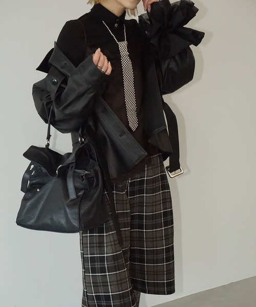 MAISON CHUCLLA(メゾンチュクラ)の「【MAISON CHUCLLA】オーガンジービッグシュシュ chaj25a01(シュシュ・レディース・ブラック/ブラウン・FREE)」の5枚目の写真