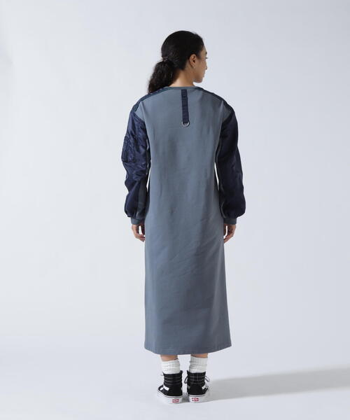 AULA AILA（アウラアイラ）の「AULA AILA（アウラ アイラ）別注MILITARY SLEEVE ONE-PIECE（ワンピース・レディース・ブラック/ネイビー・F）」の14枚目の写真