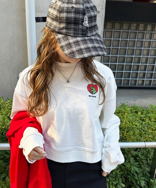 DOUBLE NAME（ダブルネーム）の「【m:rex】ハートモチーフショート丈プルオーバー（Tシャツ/カットソー・レディース・グリーン/ブラック系/オフホワイト・FREE）」の8枚目の写真