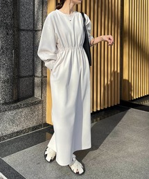 【完売品・新品未使用】カプリシュレマージュ ワンピース ベージュ 結婚式 二次会 ブランド古着】CAPRICIEUX LE'MAGE｜カプリシューレマージュの